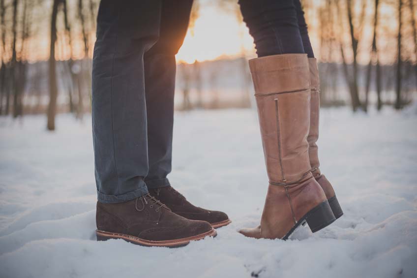 Romantischer Antrag im Winter - warum nicht bei einem Winter-Erlebnis? (c) freestocks.org 