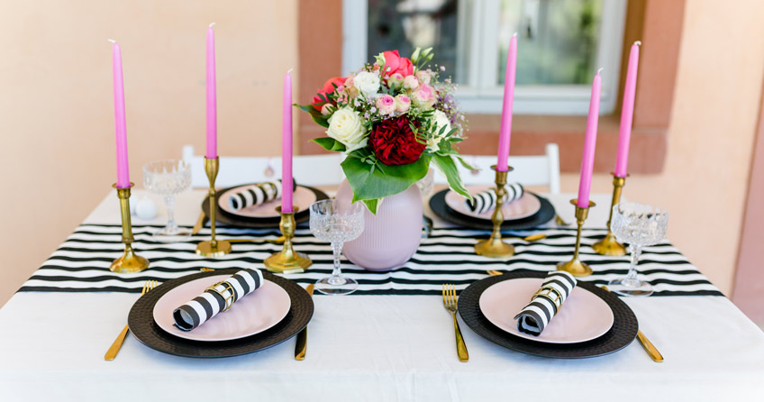 Die Tischdeko muss stimmen - dekoriere dein Bridesmaid Dinner in deinem Stil (c) Jana Köhler