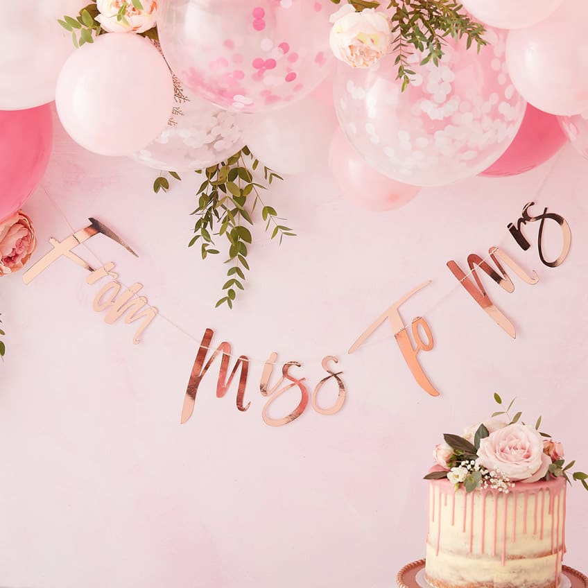 Passt toll zur floralen Bridal Shower - Luftballongirlanden