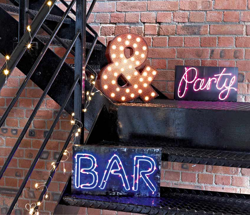 Leuchtende Neon Schilder und Partylichter für deine Hochzeitsfeier