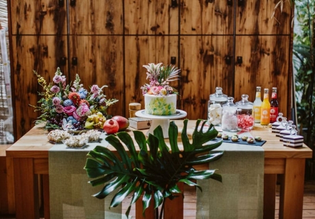 Sommerlicher Sweet Table für deine tropische Brautparty